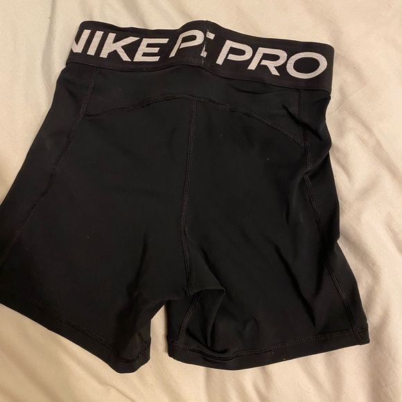 Nike pro shorts - Picture 4 of 6